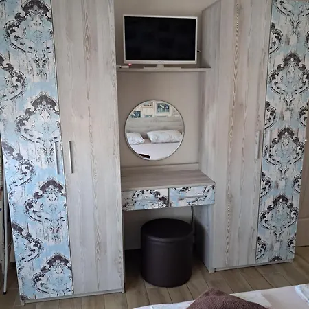 Ξενοδοχείο με διαμερίσματα Iglika 3*